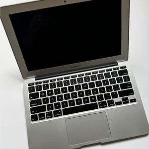 Apple MacBook Air - A146 11inch